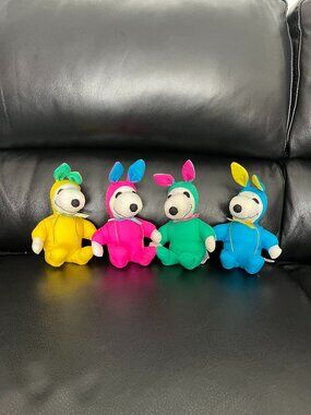 FOUR Mint Condition Vintage Snoopy Easter Bunny Suit Plush Toys Russel Stover